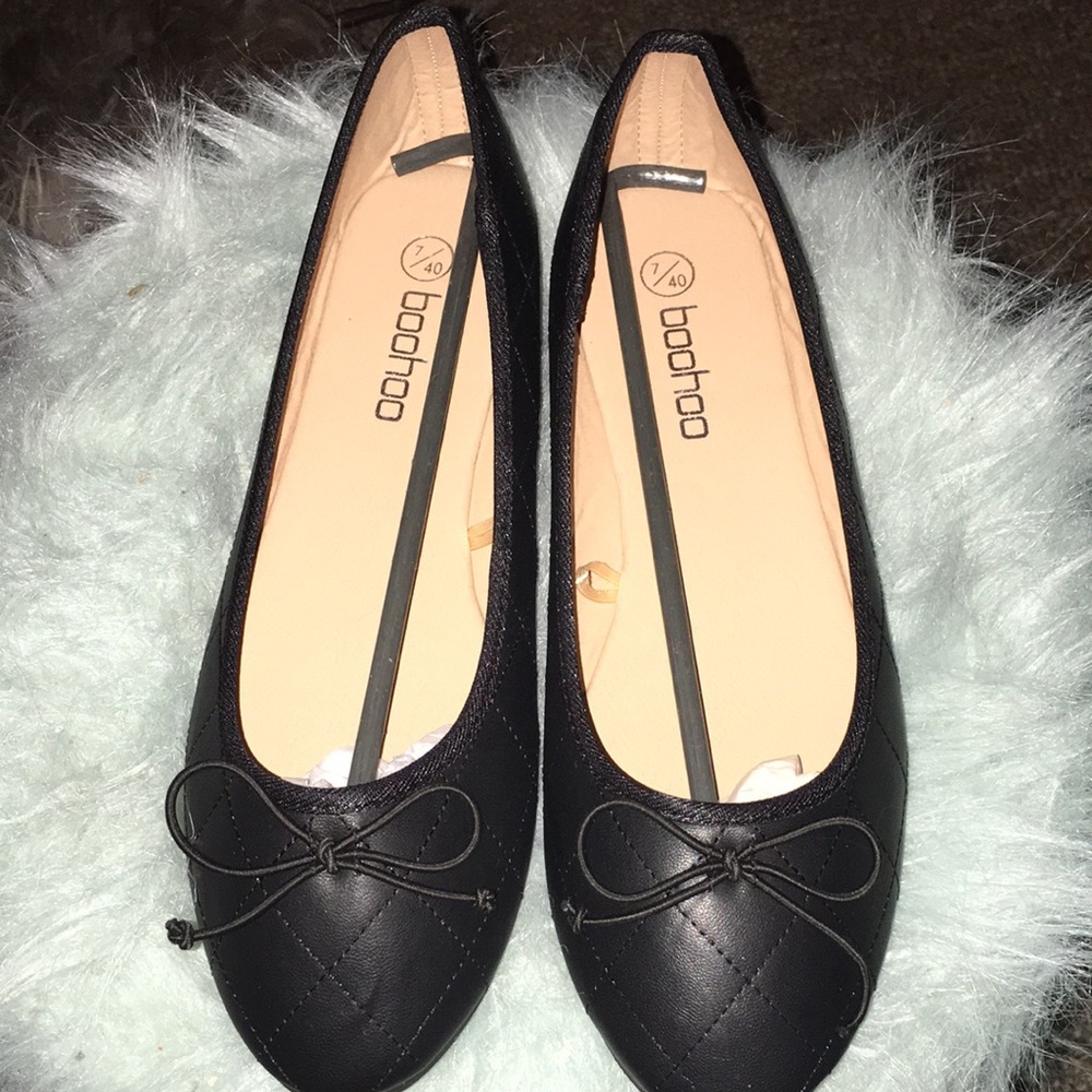 BOOHOO Black Ballet Style Flats. Size 40 US size 9